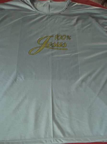camisa 100% Jesus